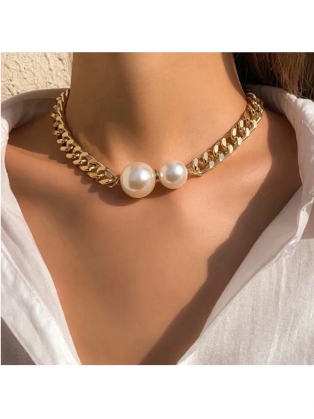 NEW! Gold Pearl Accent Chain Choker Necklace. 🤍 Choker Necklace - Picture 3 of 7